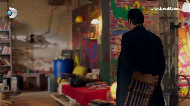 Poyraz Karayel 40. Bölüm - Zülfikar iki aşk arasında kalıyor!