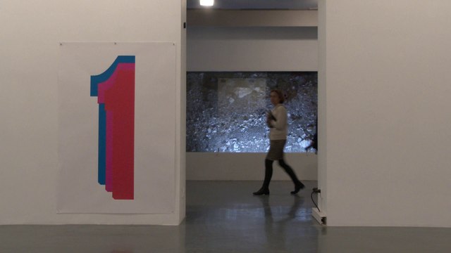 REGARD 375. SI TU ME CHERCHES JE NE SUIS PAS LA - Galerie nationale de la tapisserie - Beauvais. RLHD.TV