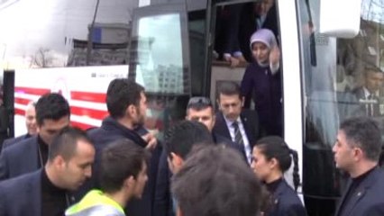 Davutoğlu, Şehit Ailelerini Ziyaret Ederek Taziyelerini İletti