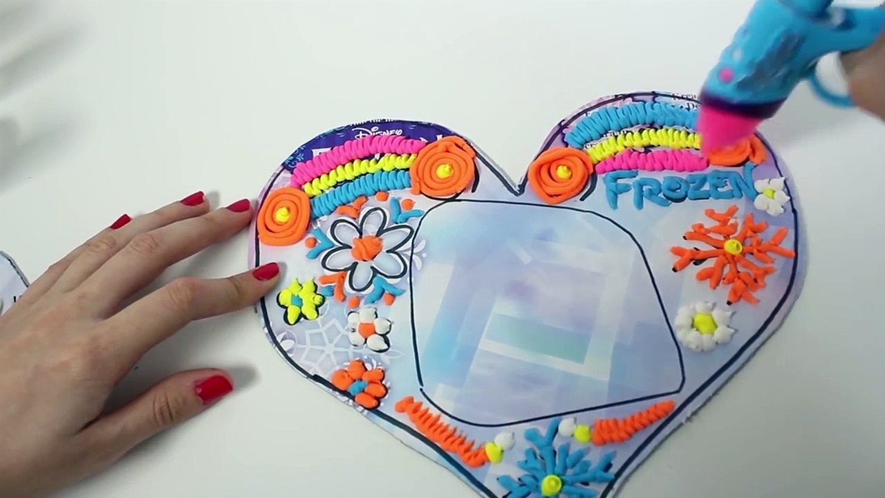 Valentines Day Anna & Kristoff FROZEN STOP MOTION Play Doh Clay Animated Video + Toy Videos