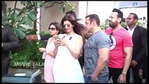 Salman Khan Kissing Ex Girlfriend Sangeeta Bijlani In Public - Downloaded from youpak.com