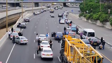 Раз в год жизнь в Израиле замирает на 2 минуты