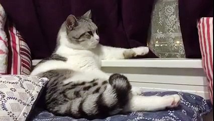 Geç saate kadar eve gelmeyen çocuğunu bekleyen anne..