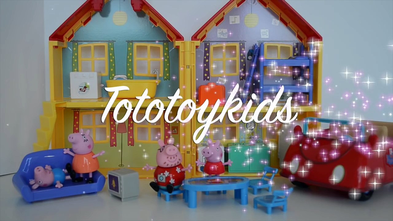 Pig George da Familia Peppa Pig Ganha Piscininha no Dia de Calor!!! Em Portugues Tototoykids