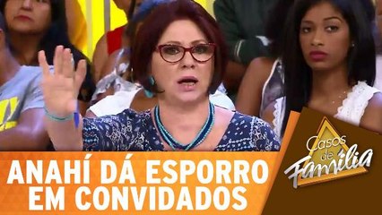 Anahí dá esporro em convidados brigões