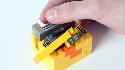 How to Build a MiNi Lego Candy Machine 5‏