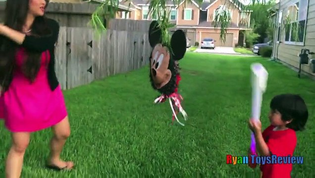 Disney Junior Videos WORLD BIGGEST GIANT EGG SURPRISE OPENING Mickey Mouse Clubhouse Minnie toys