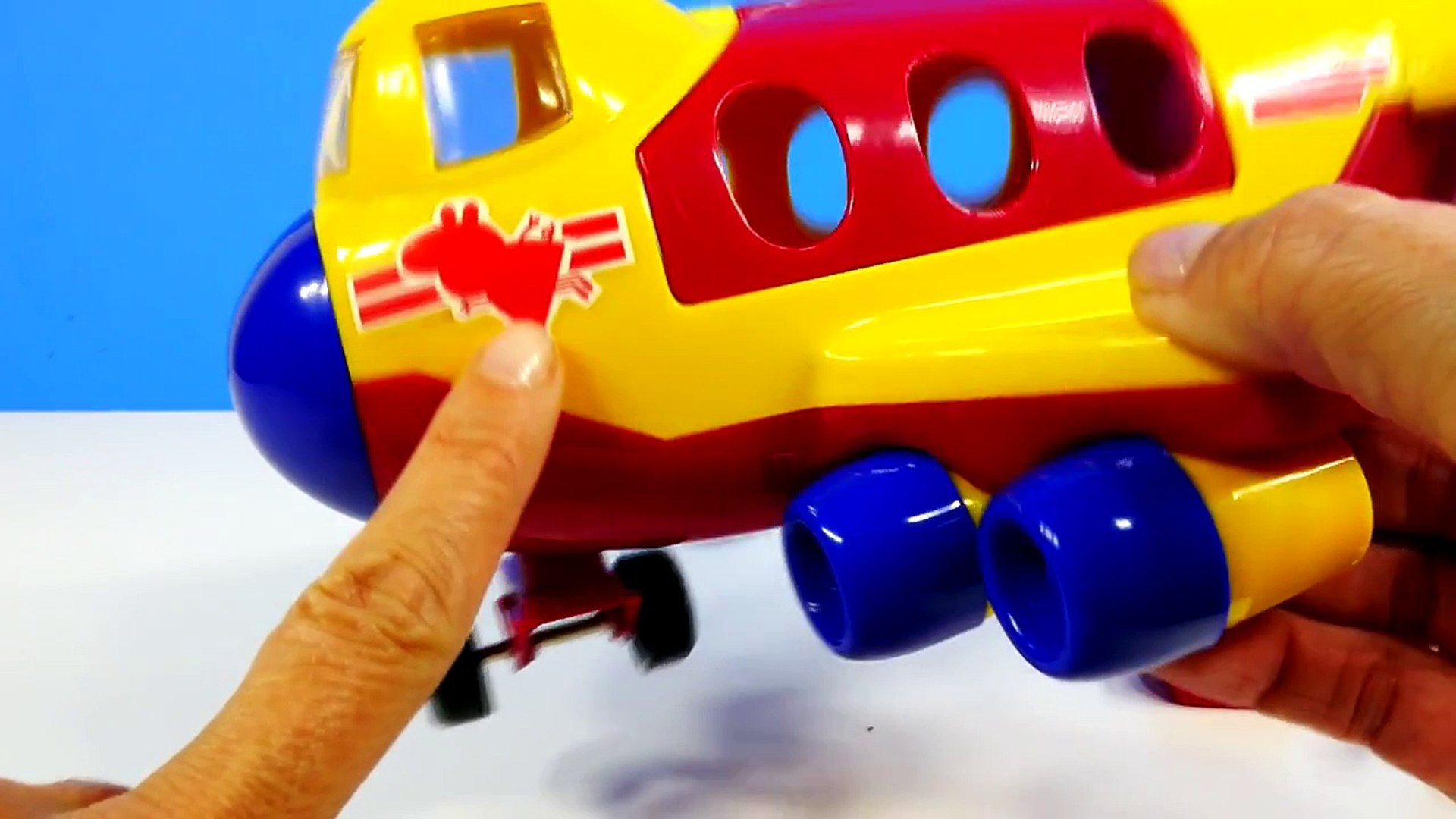 Peppa Pigs Jumbo Jet Flying Adventure Play Doh Hello Kitty Muddy Puddle Kids Toys