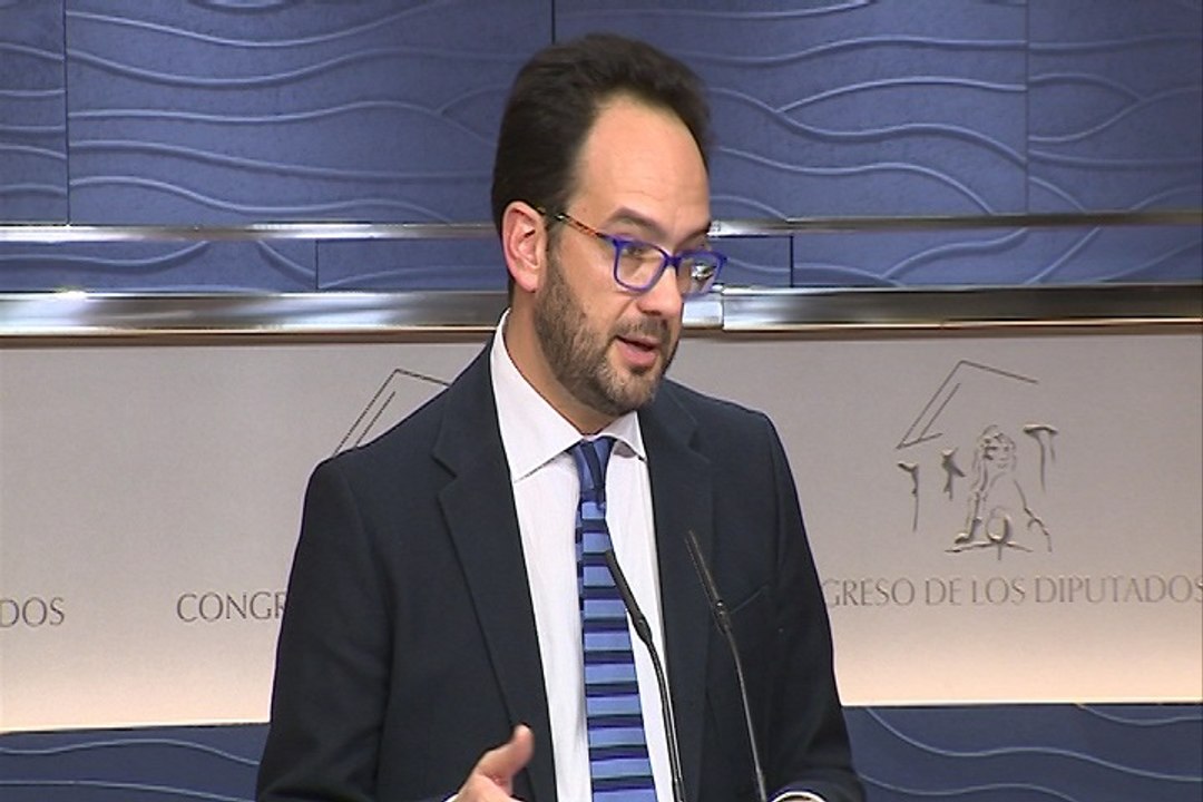 Hernando: "La esperanza de Rajoy es Pablo Iglesias"