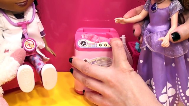 Prenses Sofia ve Doktor McStuffins Piknik hazırlık EvcilikTV Oyuncak Videoları