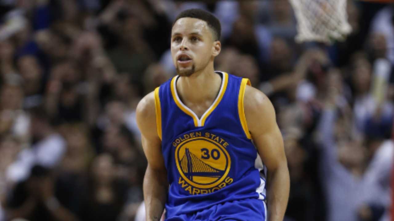 For Three: Steph Curry Ties 3-PT Record