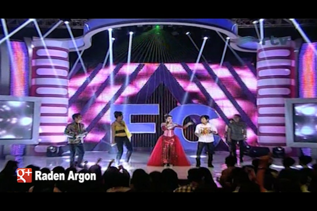 FITRI CARLINA [Kata Pujangga] Live Swara Langit Fitri Carlina RTV (23-06-2014)