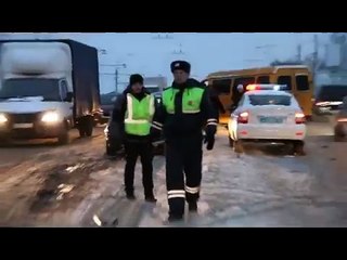 Растаскивают машины после крупного ДТП 4 февраля 2014 в Ярославле