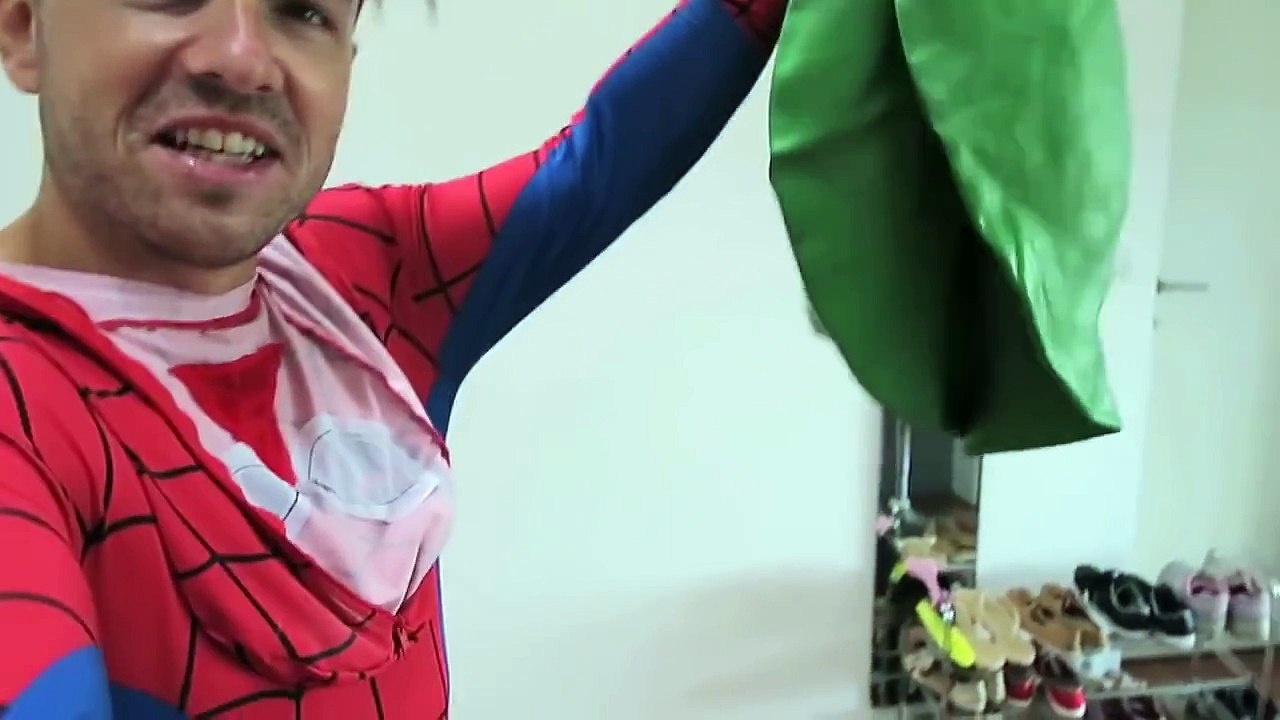 SPIDERMAN STUCK IN GIANT BALLOON