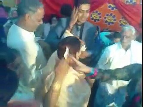 BABA enjoying KHUSRA ( funny dance and fight ) LOL