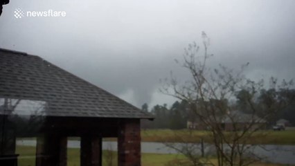 Tornado hits Louisiana, USA