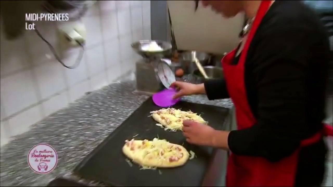 Headshot d'un chat dans La meilleure boulangerie de France (M6)