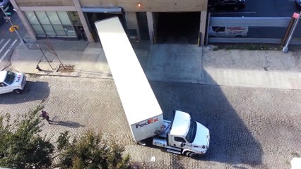 So talented truck driver. insane pilot