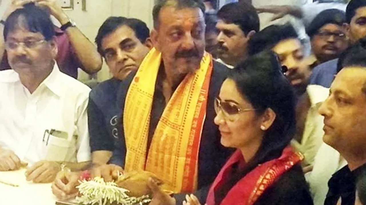 Sanjay Dutt VISITS Siddhivinayak Temple After Coming Out From Yerawada Jail