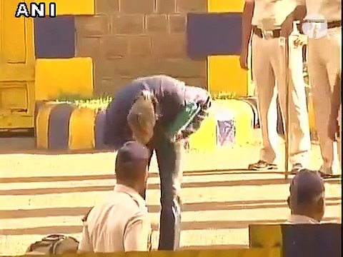 Indian Actor Sanjay Dutt Released from Jail in the 1993 Mumbai bomb blasts case