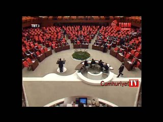 Meclis kürsüsünden Süryanice konuştu