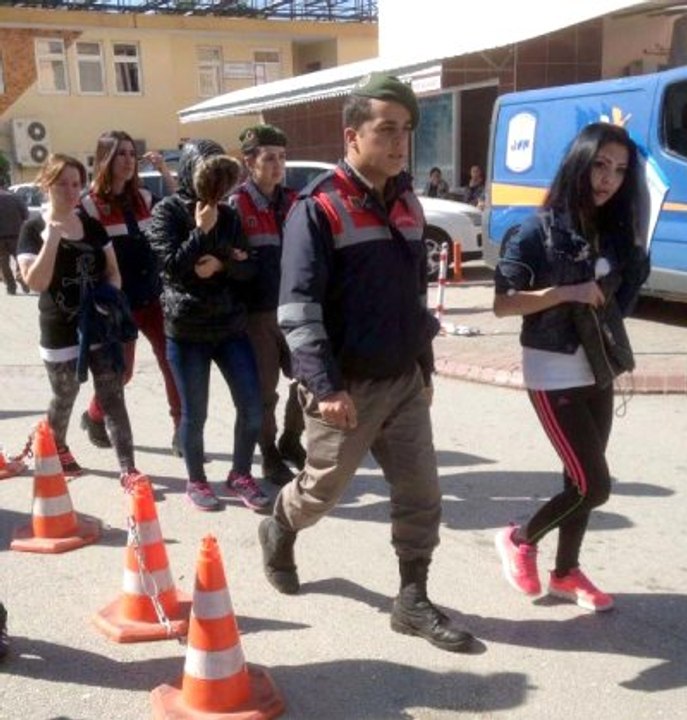 Fuhuş Operasyonu: 1 Kadında HIV Tespit Edildi