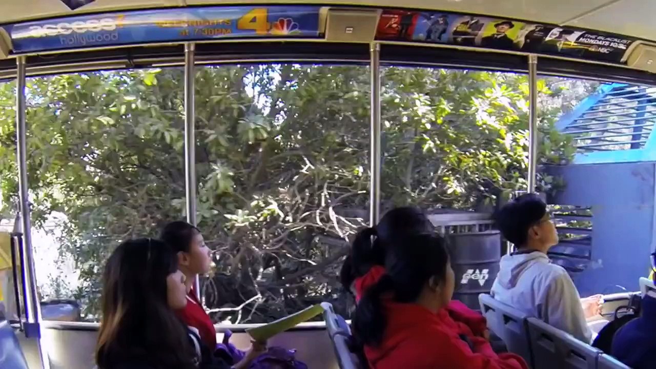 STUDIO TOUR (BACKLOT TOUR) - UNIVERSAL STUDIOS HOLLYWOOD, CALIFORNIA