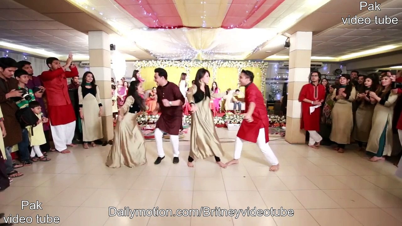 London Thumakda wedding dance