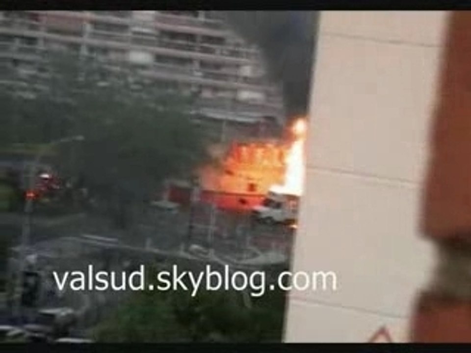 Feu devant atac argenteuil