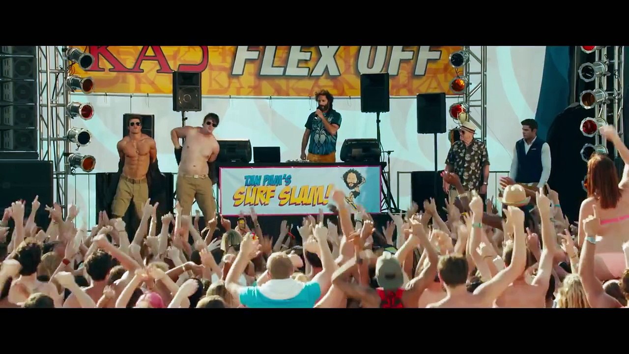 Dirty Grandpa Movie CLIP - Flex Off (2016) - Robert De Niro, Zach Efron Comedy HD