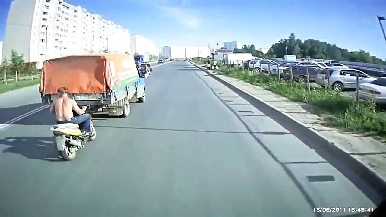 Le plus Choquant, les Accidents de Voiture Accident de Voiture Horrible accident de Voiture Compilation HD - 2016