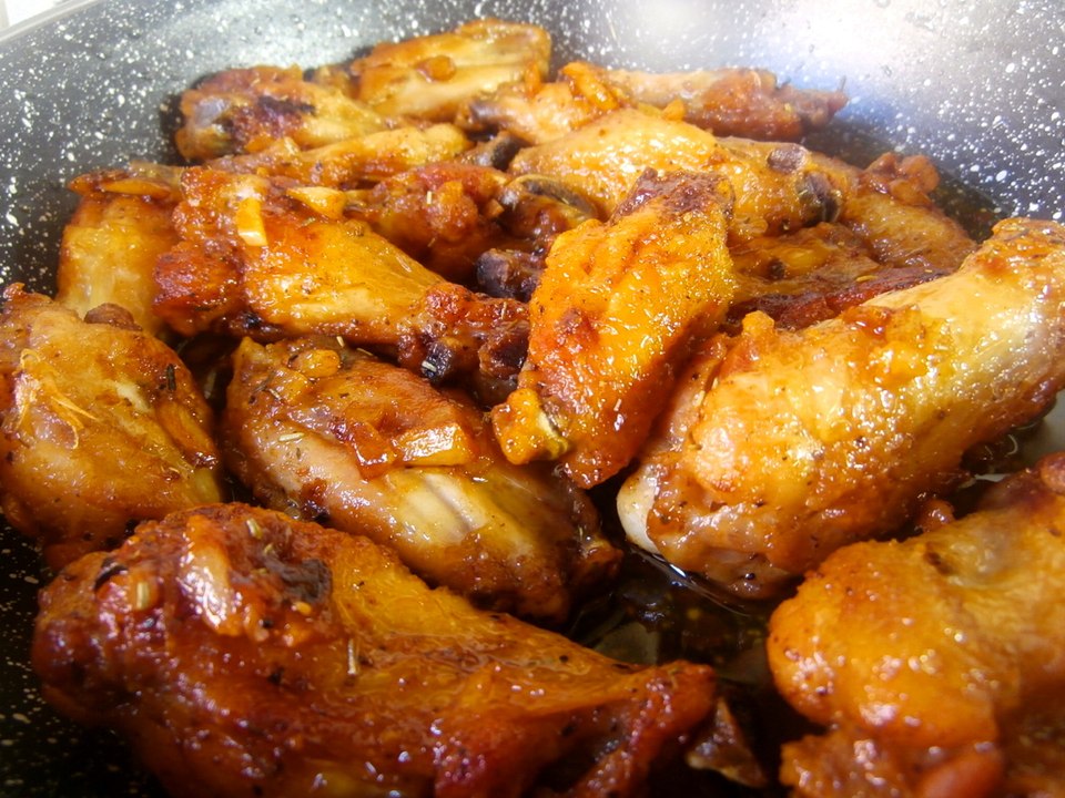 TASTY GARLIC CHICKEN WINGS - easy food recipes for dinner to make at home