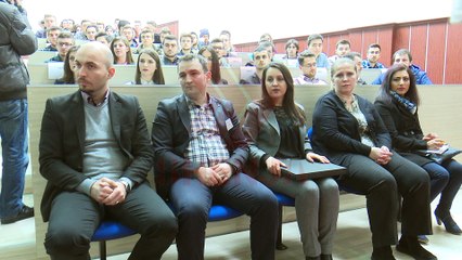 "GOOGLE" NDAN ÇMIME PËR STUDENTËT