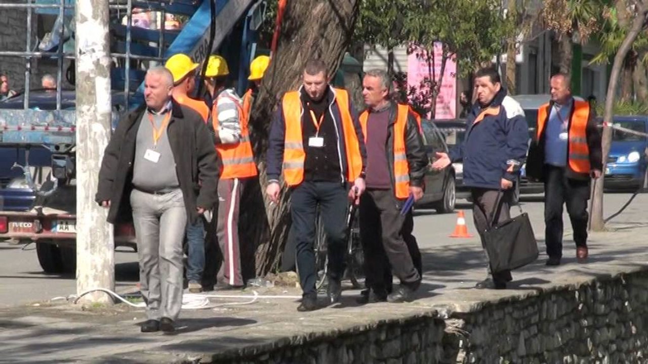 OSHEE INVESTON NE ELBASAN 300 MLN LEKE PER RIPARIMIN E RRJETIT TE ENERGJISE ELEKTRIKE LAJM