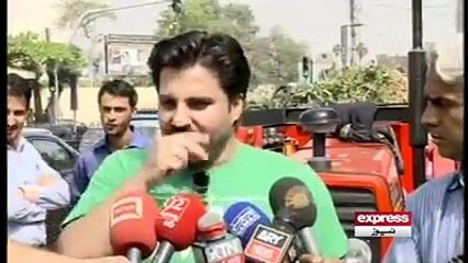 وزیراعلیٰ ہاؤس کے باہر کچرا پھینکنے پر عالمگیرخان گرفتار