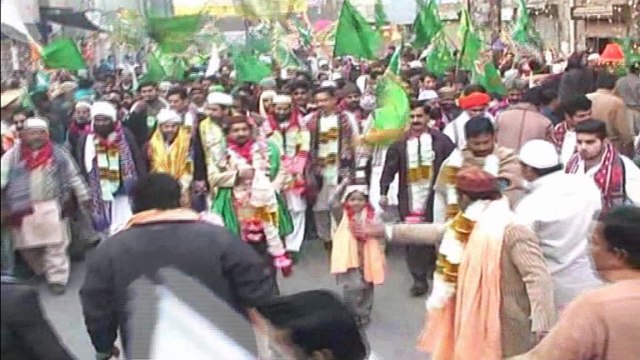 Jashan-e-Eid Milad Un Nabi S.a.w.w 2015 Darbar Peer Qari Muhammad Abdul Latif Noushahi (RA)