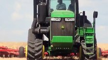 John Deere tractor of 2016 - Demonstrations on the field