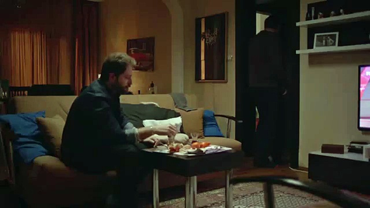 Kördüğüm 8. Bölüm | Göksel - Gidemiyorum (Trend Videos)