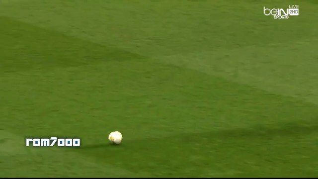 Memphis Depay 2 Amazing Skills (Nutmegs) vs Midtjylland