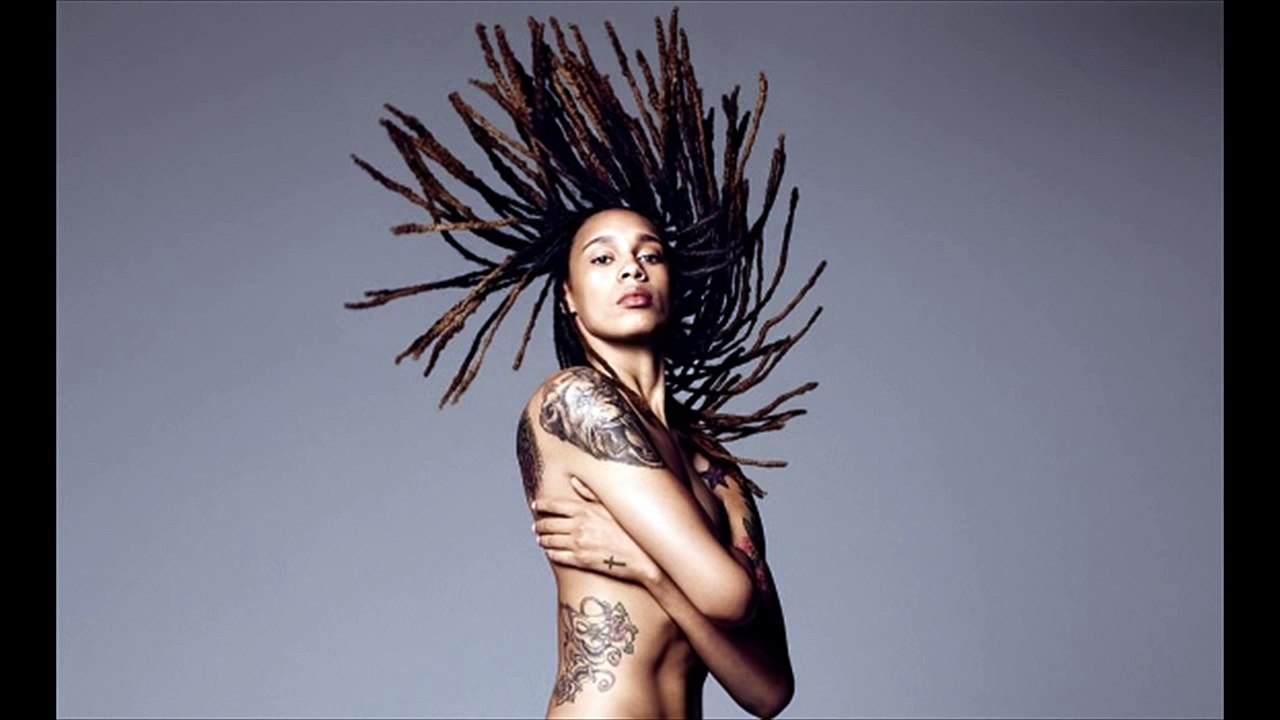 Basketball player Brittney Griner goes fully nude for ESPN's 2015 Body Issue