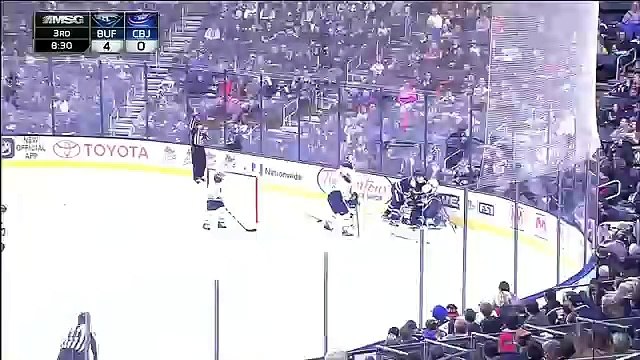 Gotta See It: Goalie Lehner drops the gloves after bad hit