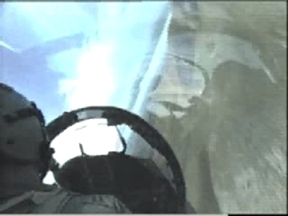- F-15 - a bassse altitude