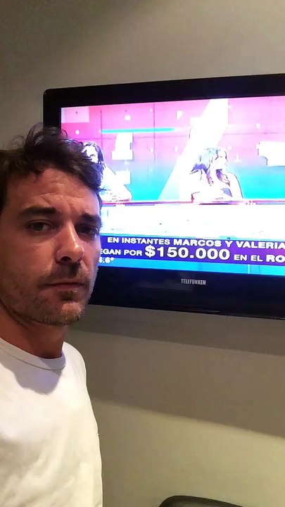 Pedro mirando Pasa Palabra - 25 de Febrero