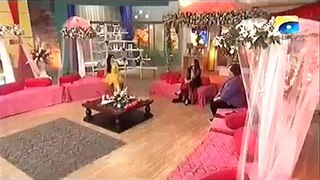Mawra And Nadia Cheap Act See How Mawra Hocane  Nadia Khan Defending Mawra’s Kiss In New Movie - SM Vids