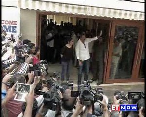 Sanjay Dutt released from Yerawada Jail