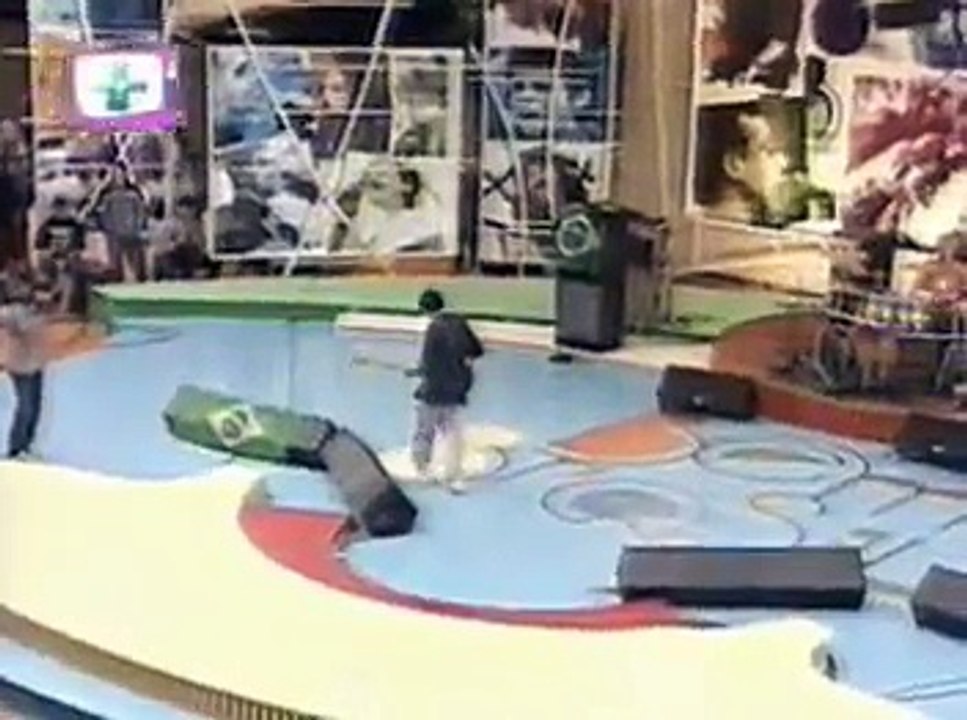 Charlie Brown Jr - Come as you are (Cover Nirvana) - Bem Brasil 2001