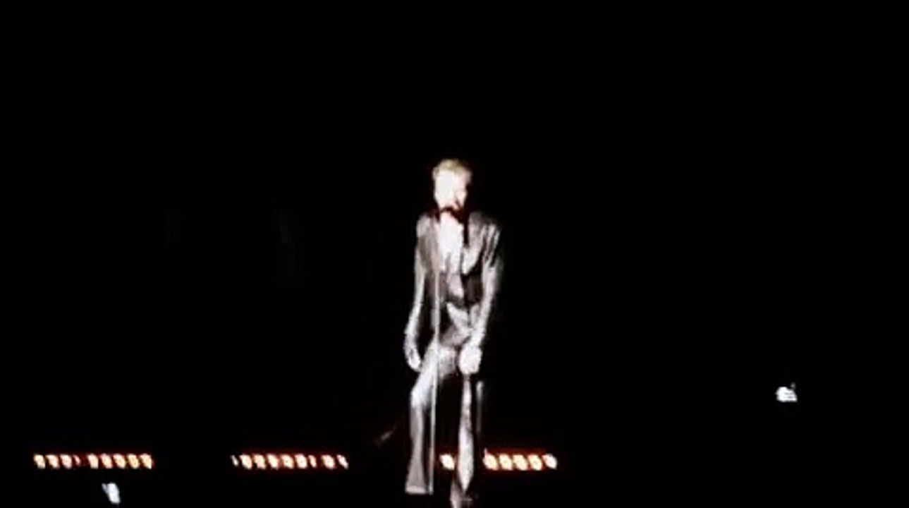 Johnny Hallyday salue Clermont-Ferrand à St-Etienne!