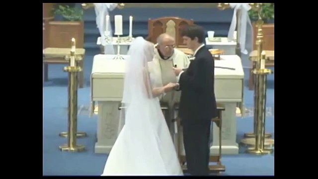 На свадьбе девушка упала в обморок Просто рухнула