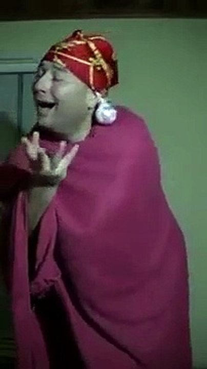 Hilarious Fan Of Dilare Mehandi