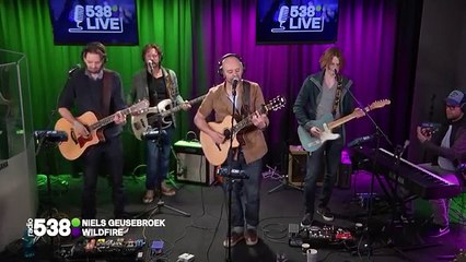 Niels Geusebroek - Wildfire (live bij Evers Staat Op) (720p Full HD)